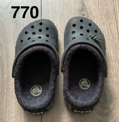 Black Lines Crocs Size 8/9, Shoes 8 (Toddler:2-4yr)