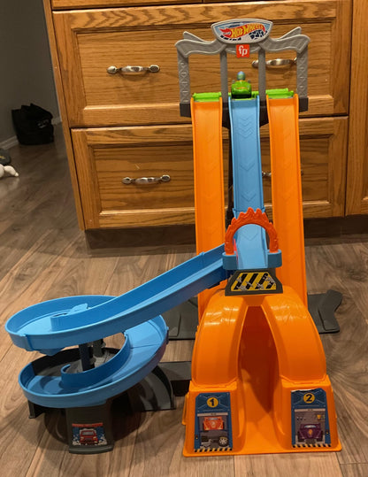 Hot Wheels Racing Loops Tower