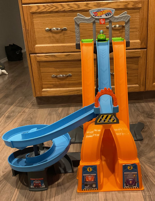 Hot Wheels Racing Loops Tower