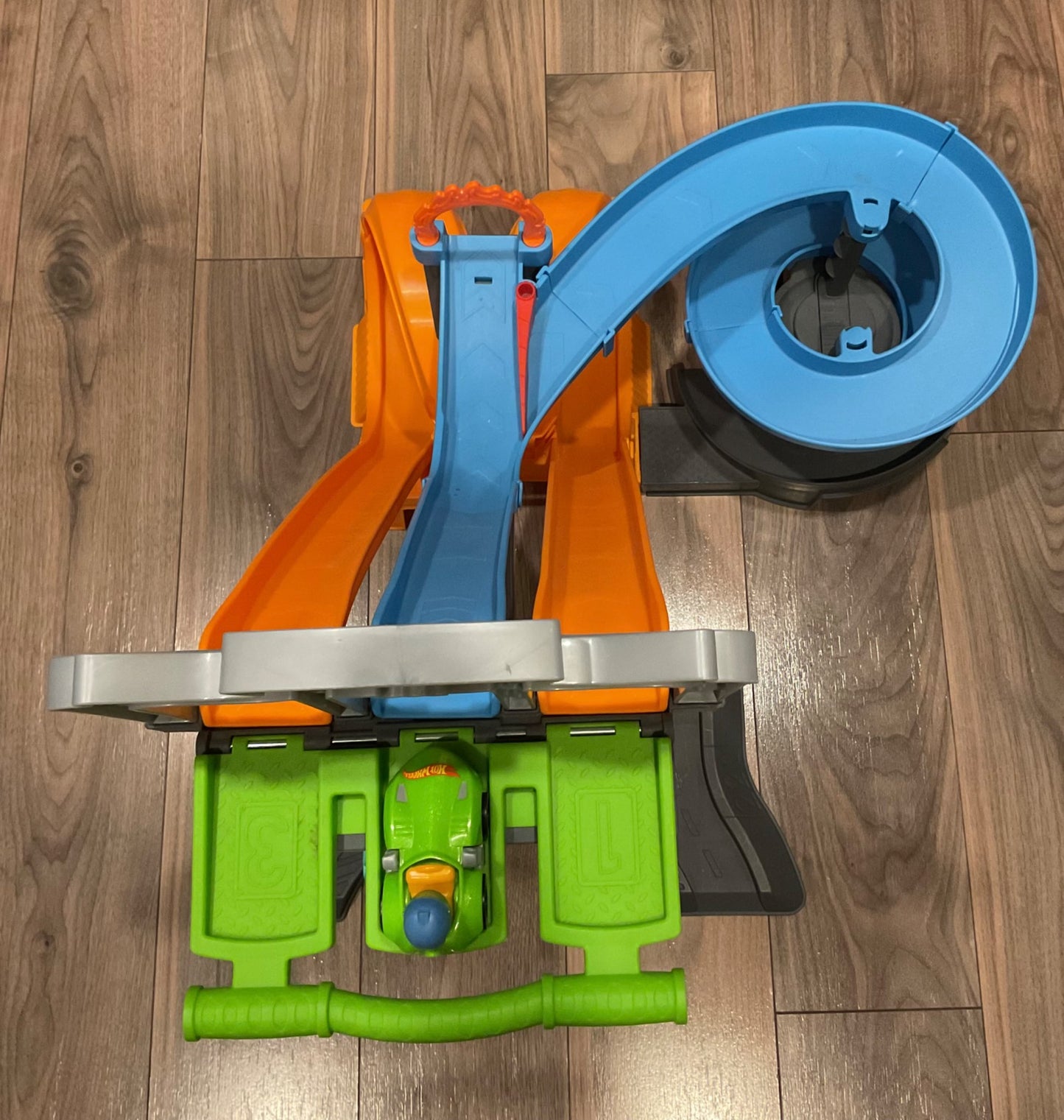 Hot Wheels Racing Loops Tower