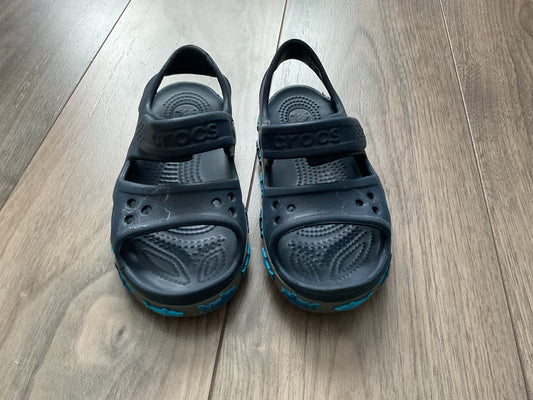 Crocs Sandals Blue Size 10, Shoes 10 (Toddler:2-4yr)
