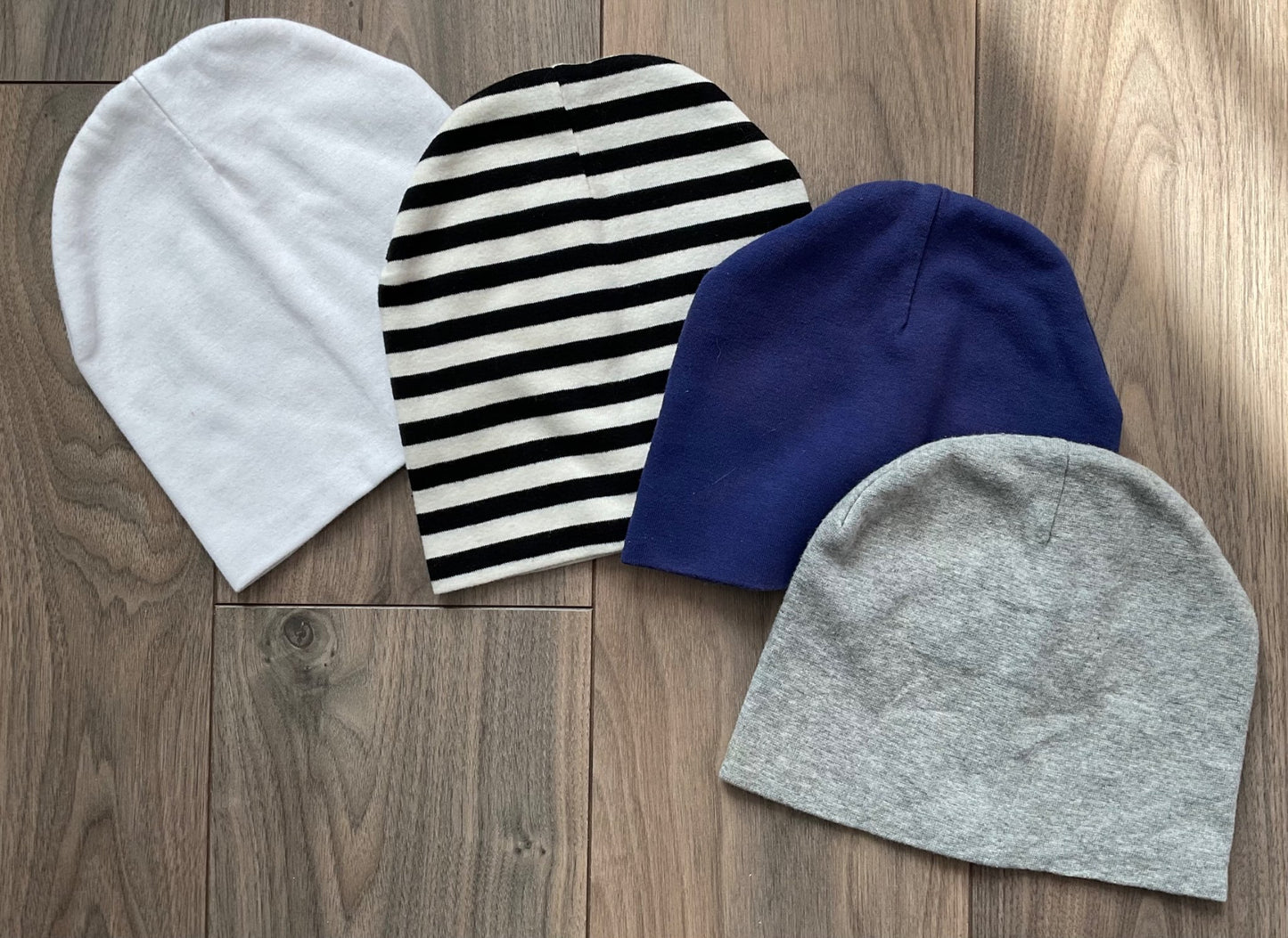 Baby hats/beanies 6 months +, Kids 9 Month (6-9M)