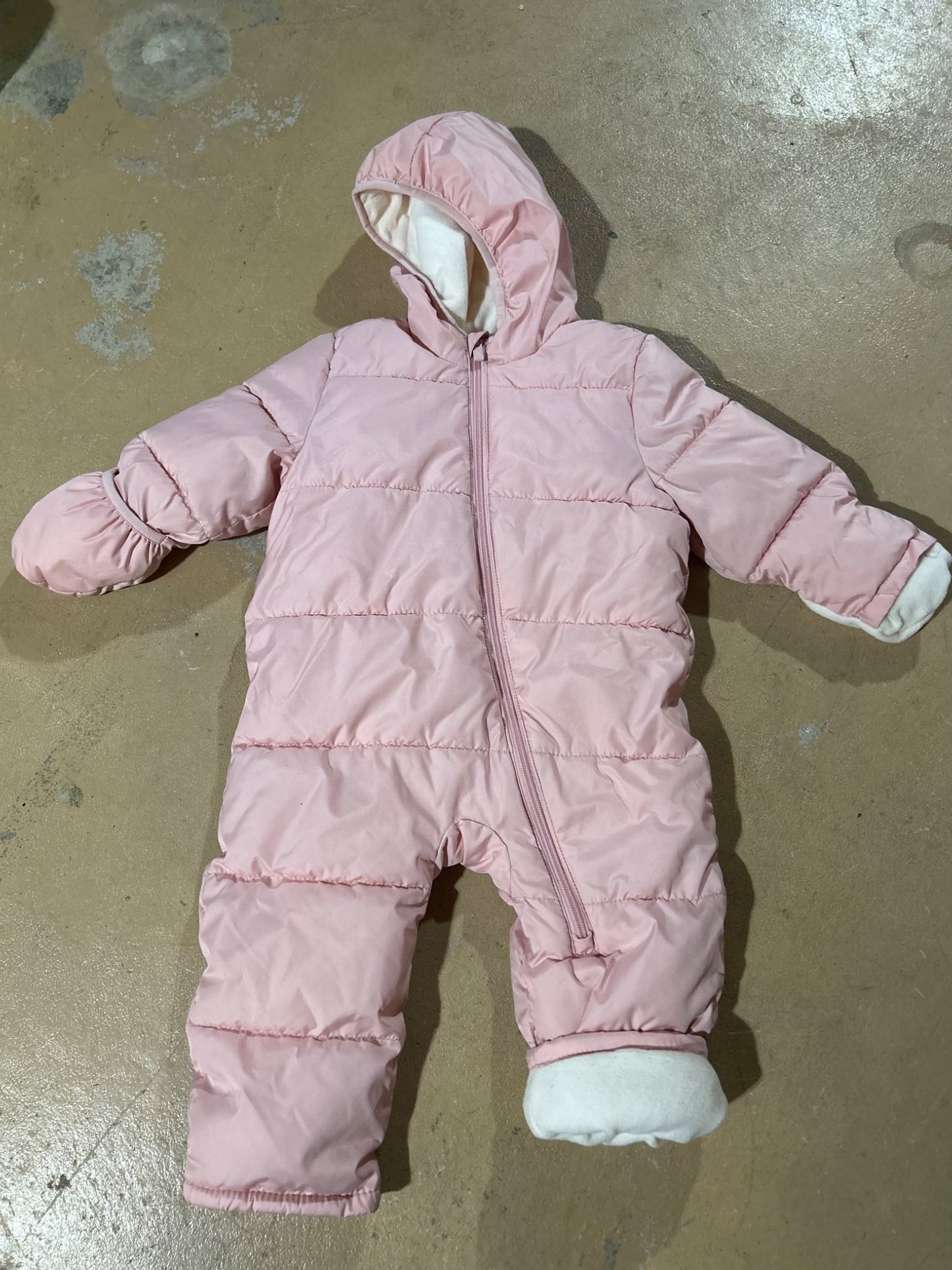 EUC Old Navy (18-24 Month) Snow Suit, Kids 24 Month (18-24M)