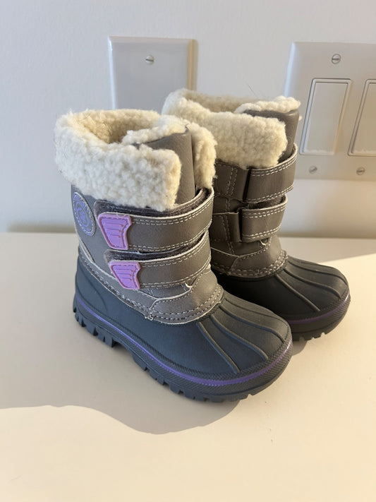 Toddler (Size 6) Winter Boots, Shoes 6 (Walkers:12-24 mth)