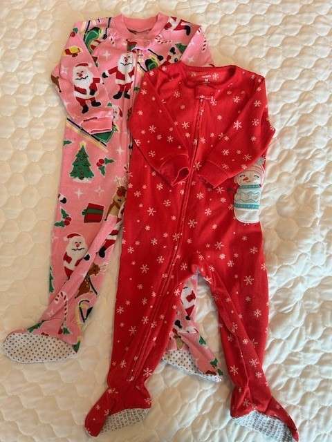 VGUC Fleece Winter/Holiday Sleepers (18 & 18-24 Months), Kids 24 Month (18-24M)