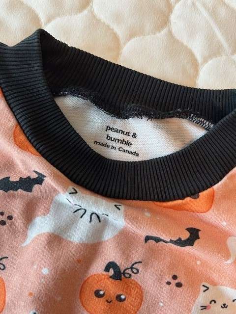 EUC Halloween Oversized Sweater (4 Years); Retails: $42.00, Kids 4/4T