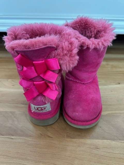 VGUC UGG Pink Ribbon (Toddler Size 8 - FITS 7-7.5) Booties; Retails: $140.00, Shoes 8 (Toddler:2-4yr)