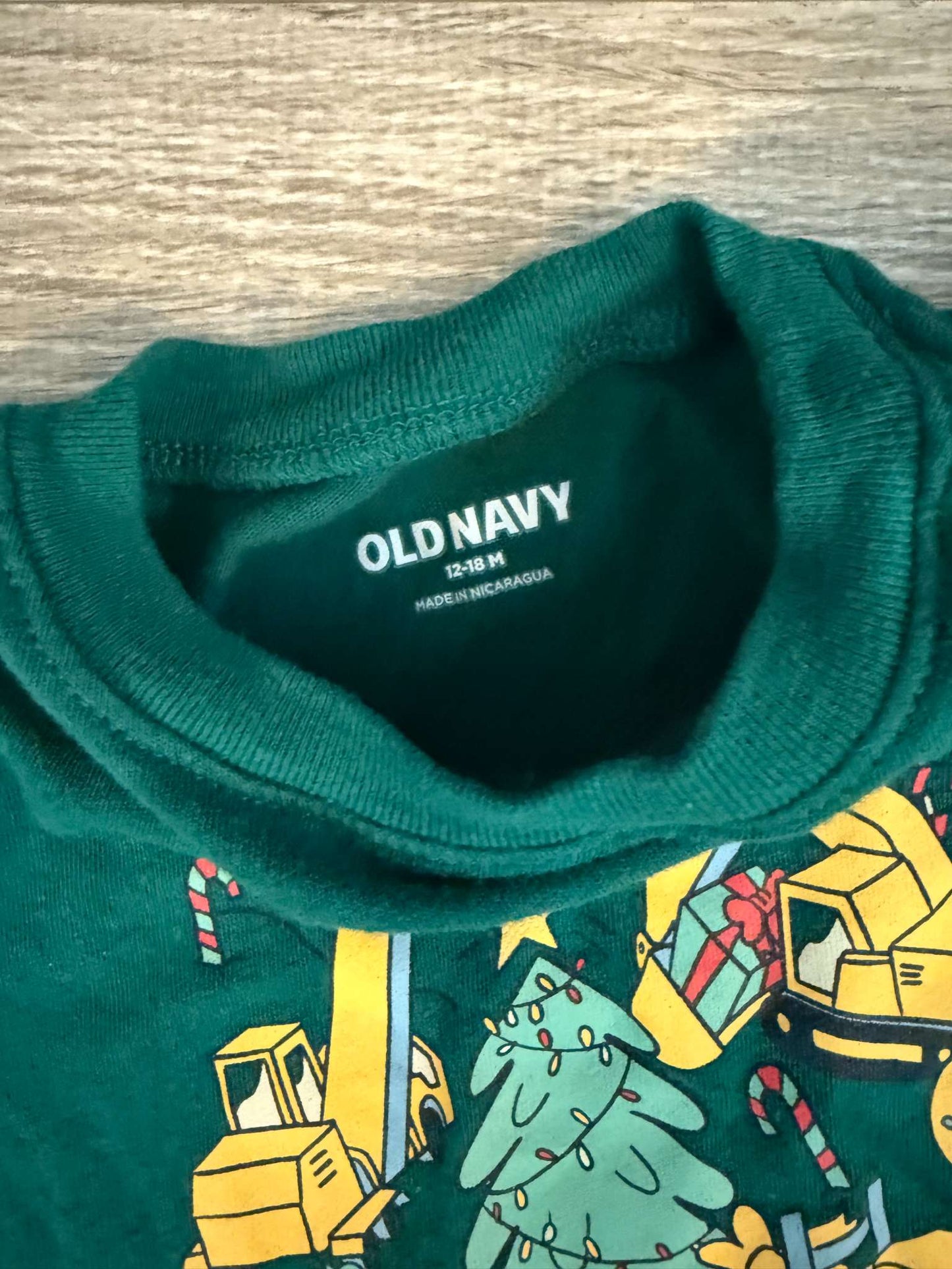 12-18m Holiday Construction shirt (Old Navy), Kids 18 Month (12-18M)