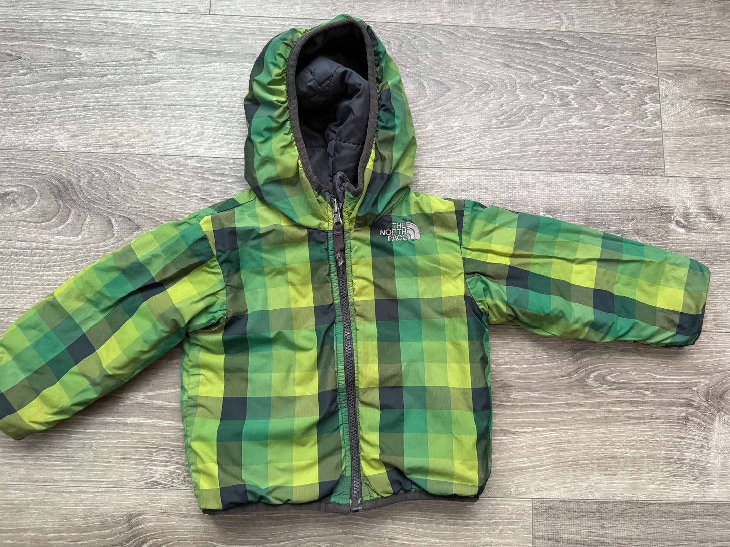 Reversible North Face jacket 2T - *tiny hole in one layer*, Kids 2T