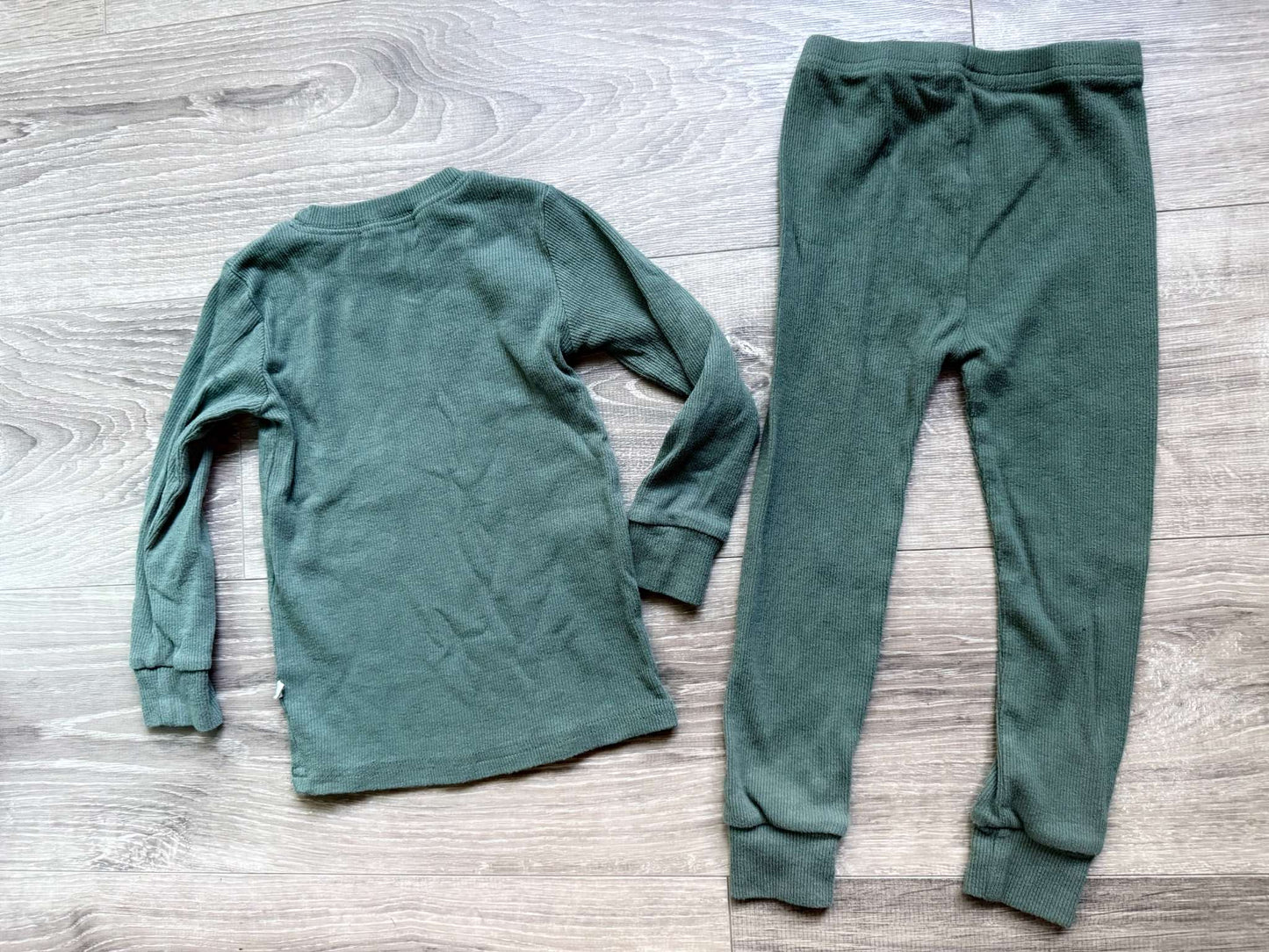 Little Lott ribbed lounge set 1-2Y; MSRP $42, Kids 2T