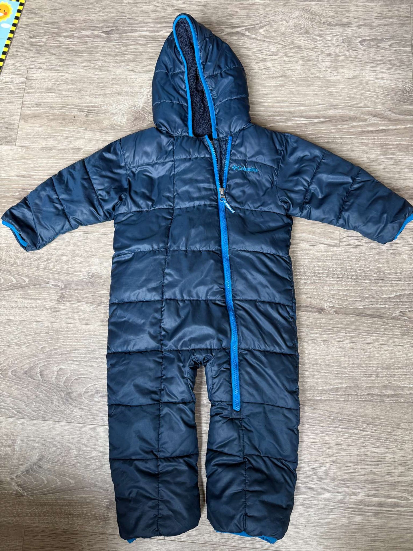 Columbia Snowsuit 18-24m *some flaws*, Kids 24 Month (18-24M)