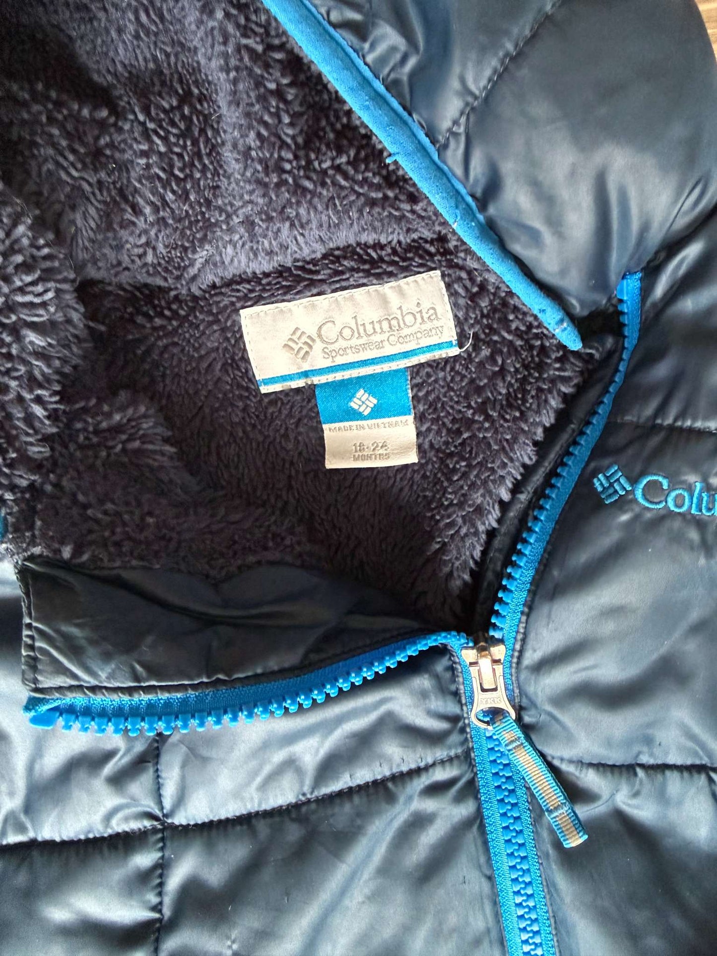 Columbia Snowsuit 18-24m *some flaws*, Kids 24 Month (18-24M)