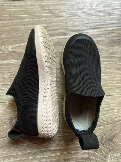 Heyfolks Toddler size 7 slip on , Shoes 7 (Walkers:12-24 mth)