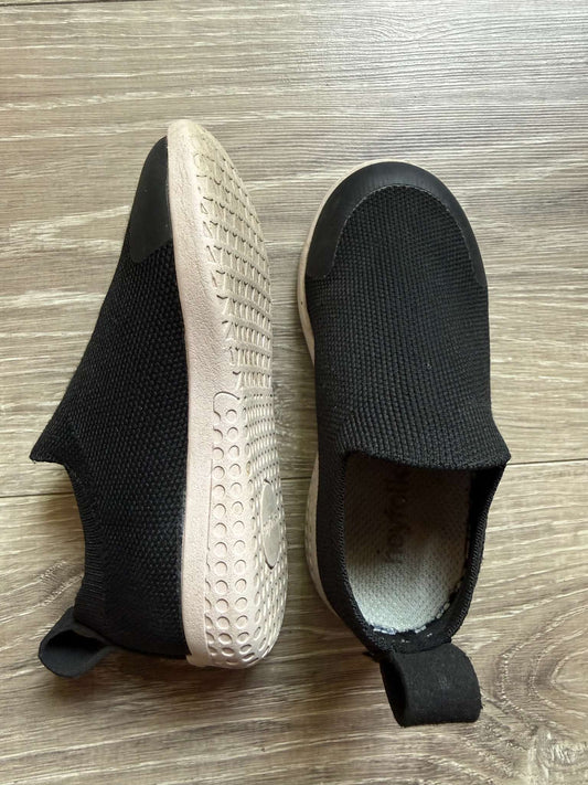 Heyfolks Toddler size 7 slip on , Shoes 7 (Walkers:12-24 mth)