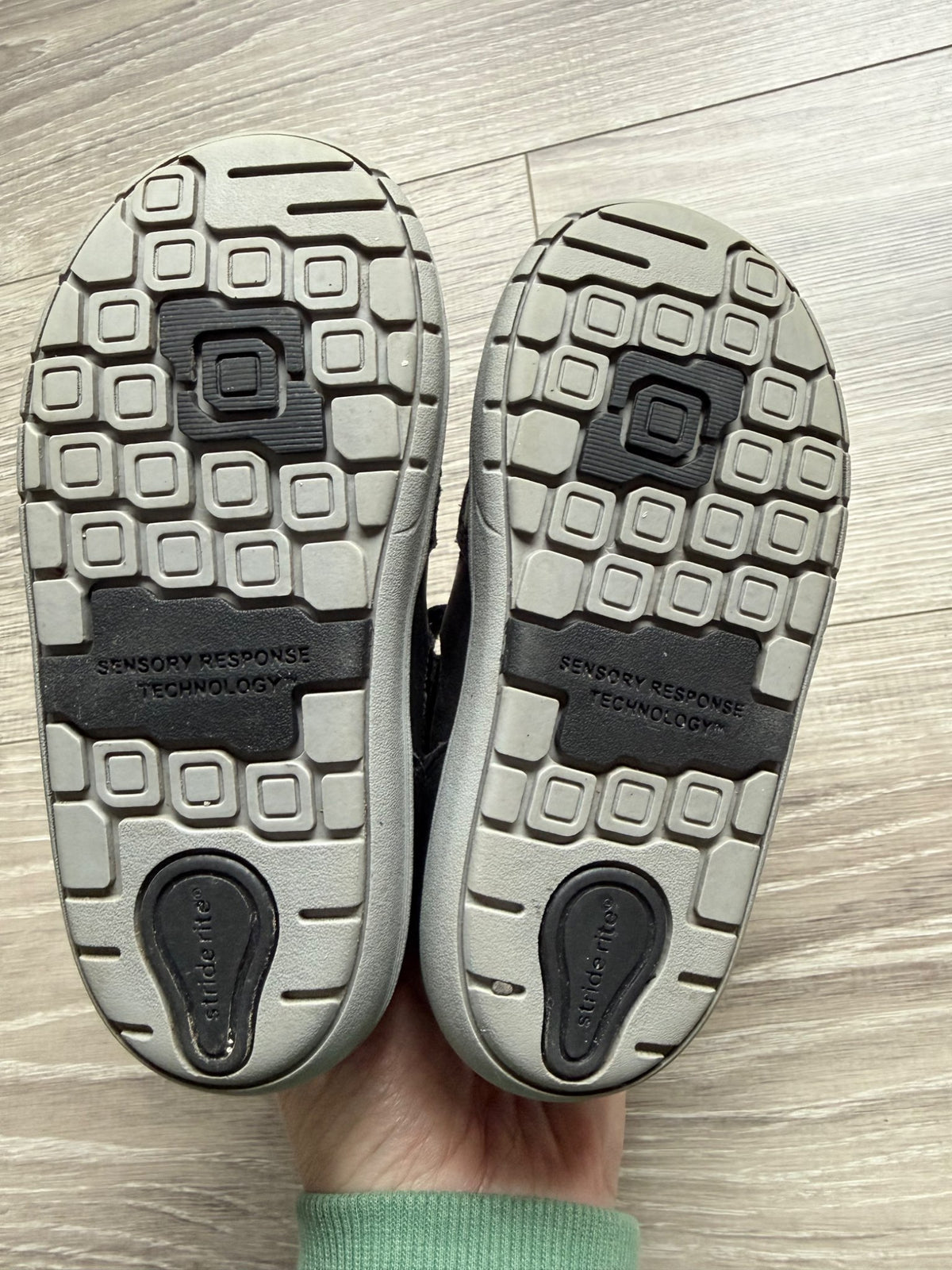 Stride Rite Ryker shoes size 7.5; MSRP $60+, Shoes 7.5 (Toddler:2-4yr)