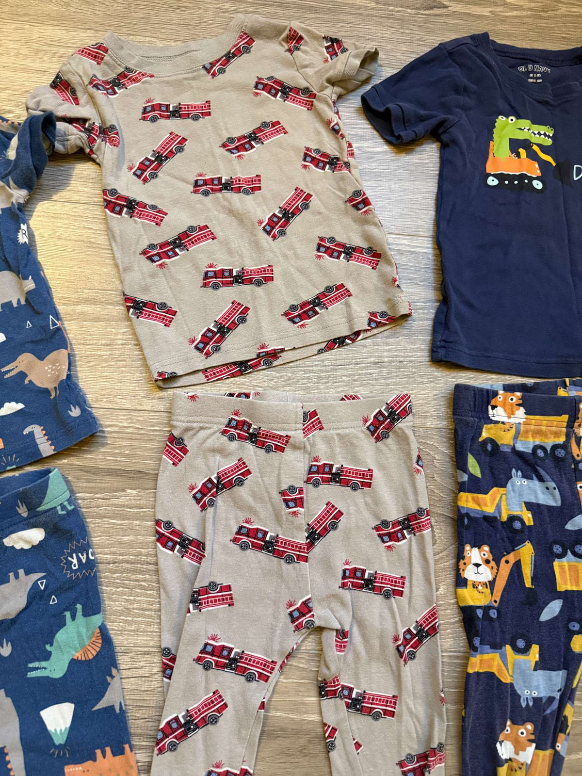 Old Navy t-shirt PJ bundle size 3T, Kids 3T