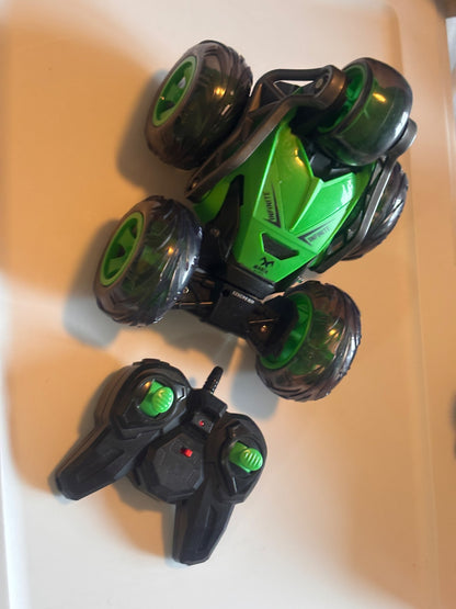 Twisting remote control car