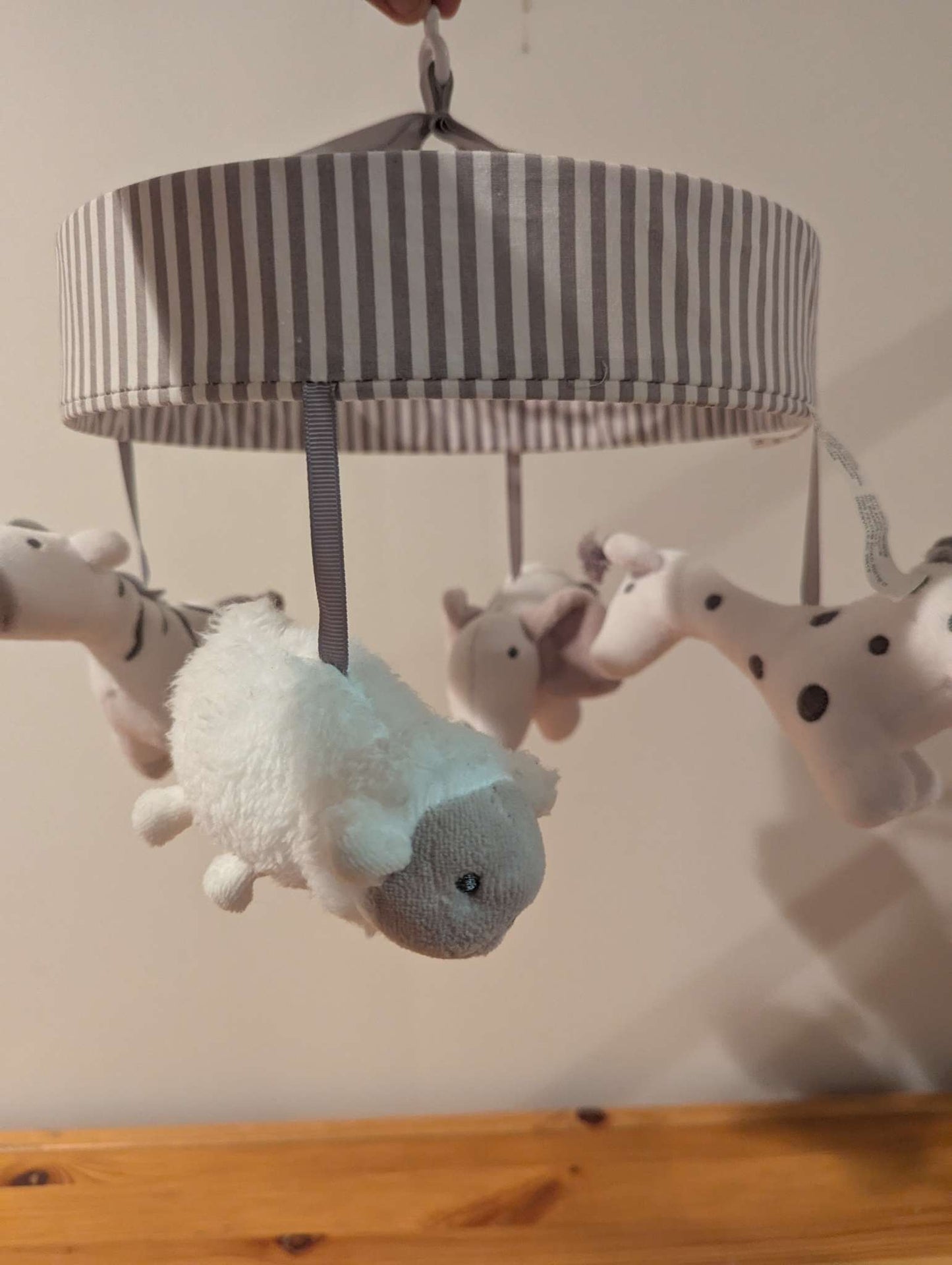 Crib Mobile Animals: Sheep Elephant Giraffe Zebra