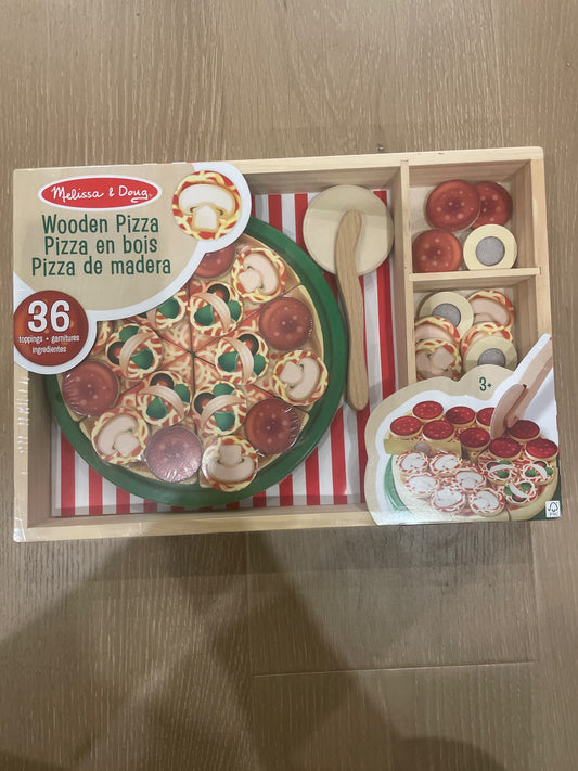 Melissa & Doug Wooden Pizza - Never Open (Retail: $40)