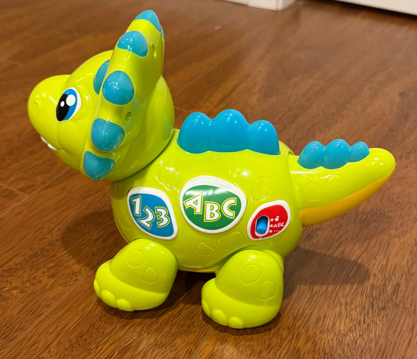Izzy the Dinosaur: Dancing Dino Toy