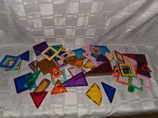 Magnetic tiles