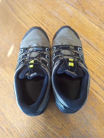 Salomon Speedcross Waterproof Hiking Sneakers - size 4 youth, Shoes 3 (Kids:4-8yr)