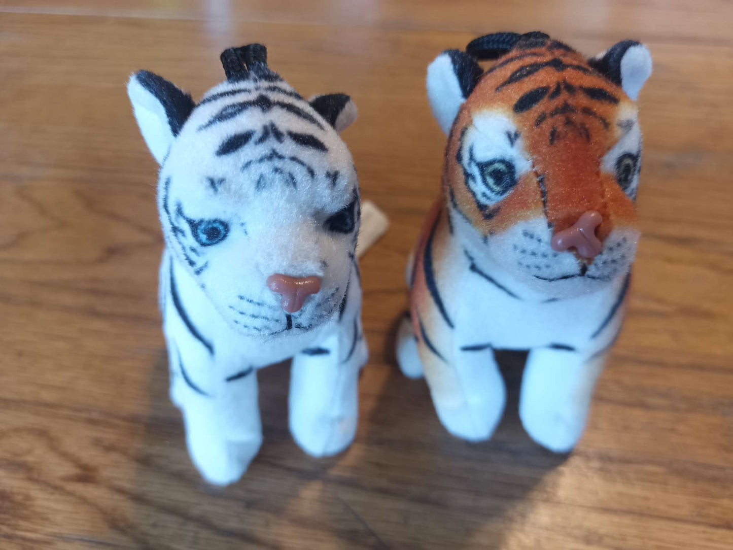Wild Republic White and Orange Tigers