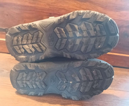 The North Face Snow Boots - size 6 youth (big kids), Shoes 3 (Kids:4-8yr)