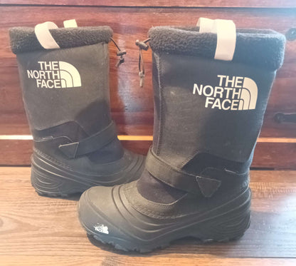 The North Face Snow Boots - size 6 youth (big kids), Shoes 3 (Kids:4-8yr)