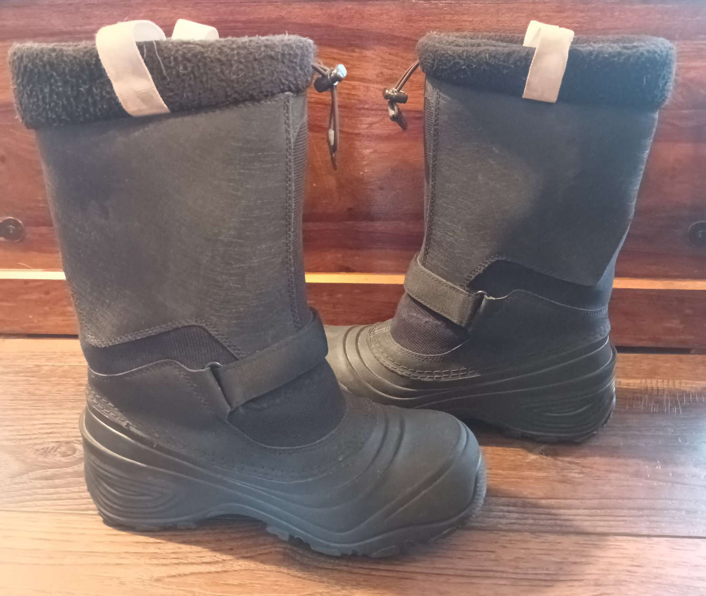 The North Face Snow Boots - size 6 youth (big kids), Shoes 3 (Kids:4-8yr)