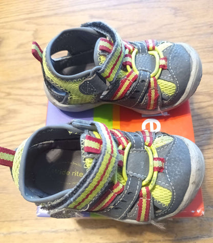 Stride Rite - Baby Riff Sandals - toddler size 4, Shoes 4 (Baby: 0-12 mth)