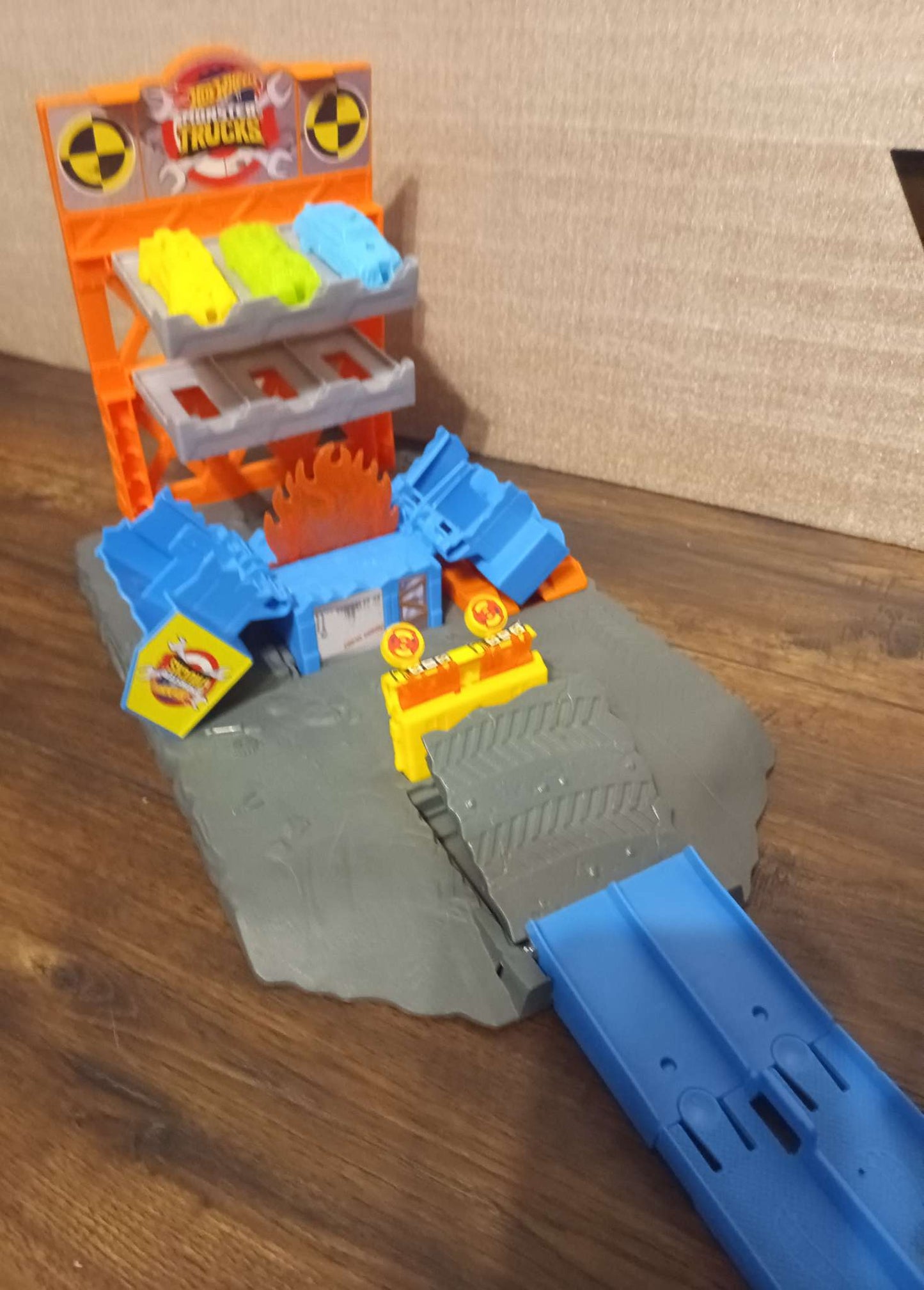 Hot Wheels - Monster Truck Demo Derby Playset