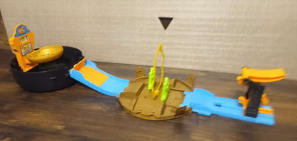 Hot Wheels - Monster Truck Stunt Tire Playset