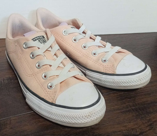 Converse Low Tops Elastic Laces with Butterfly - size 3 (big kids), Shoes 3 (Kids:4-8yr)