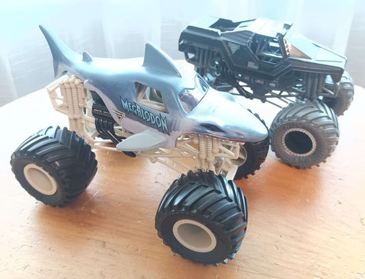 Monster Jam 1:24 Scale Megalodon & Soldier Fortune Black Ops