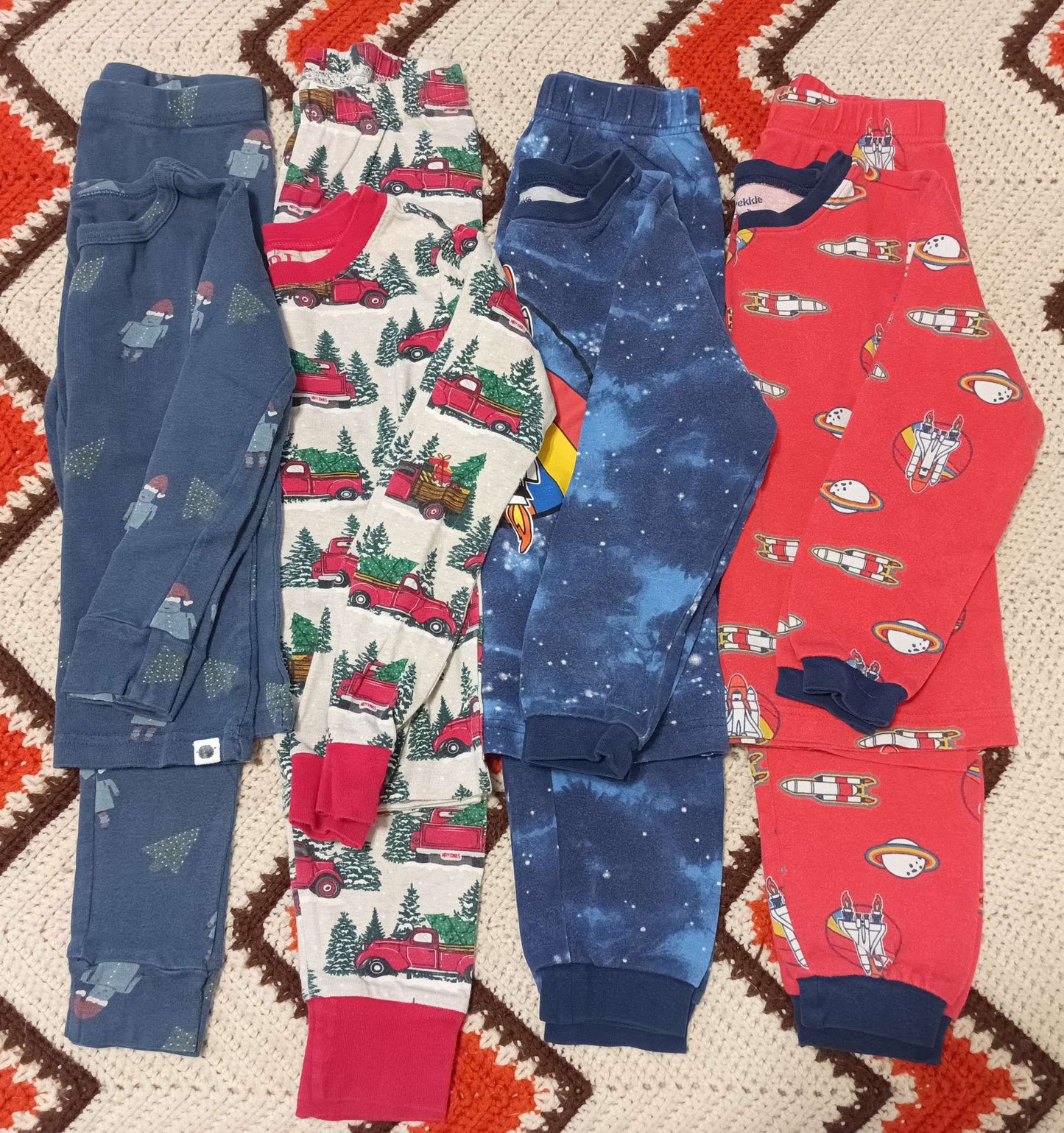 Boys Long Sleeve Pants PJ's - size 6, Kids 6/6X