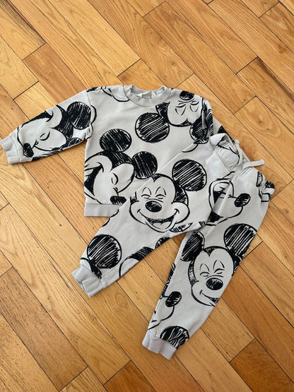 Mickey Mouse Sweatsuit (Size 3T), Kids 3T