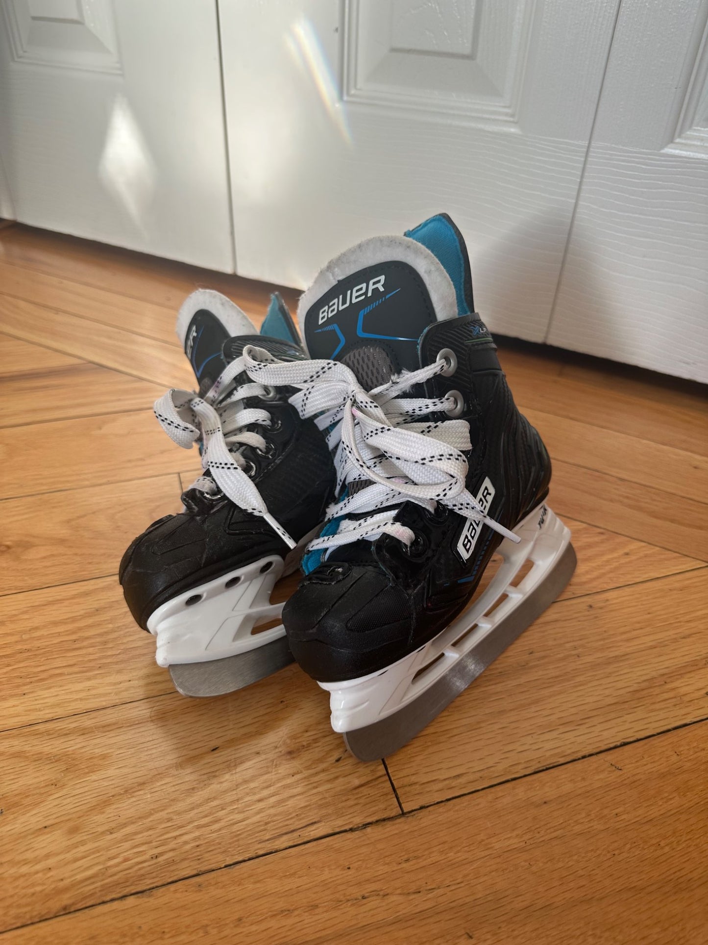 Bauer Hockey Skates (Size Y7), Retail Price $70, Shoes 7.5 (Toddler:2-4yr)