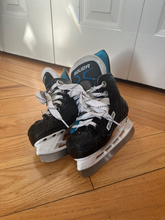 Bauer Hockey Skates (Size Y7), Retail Price $70, Shoes 7.5 (Toddler:2-4yr)