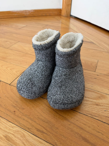 Boot Slippers (Size 7/8), Shoes 7 (Walkers:12-24 mth)