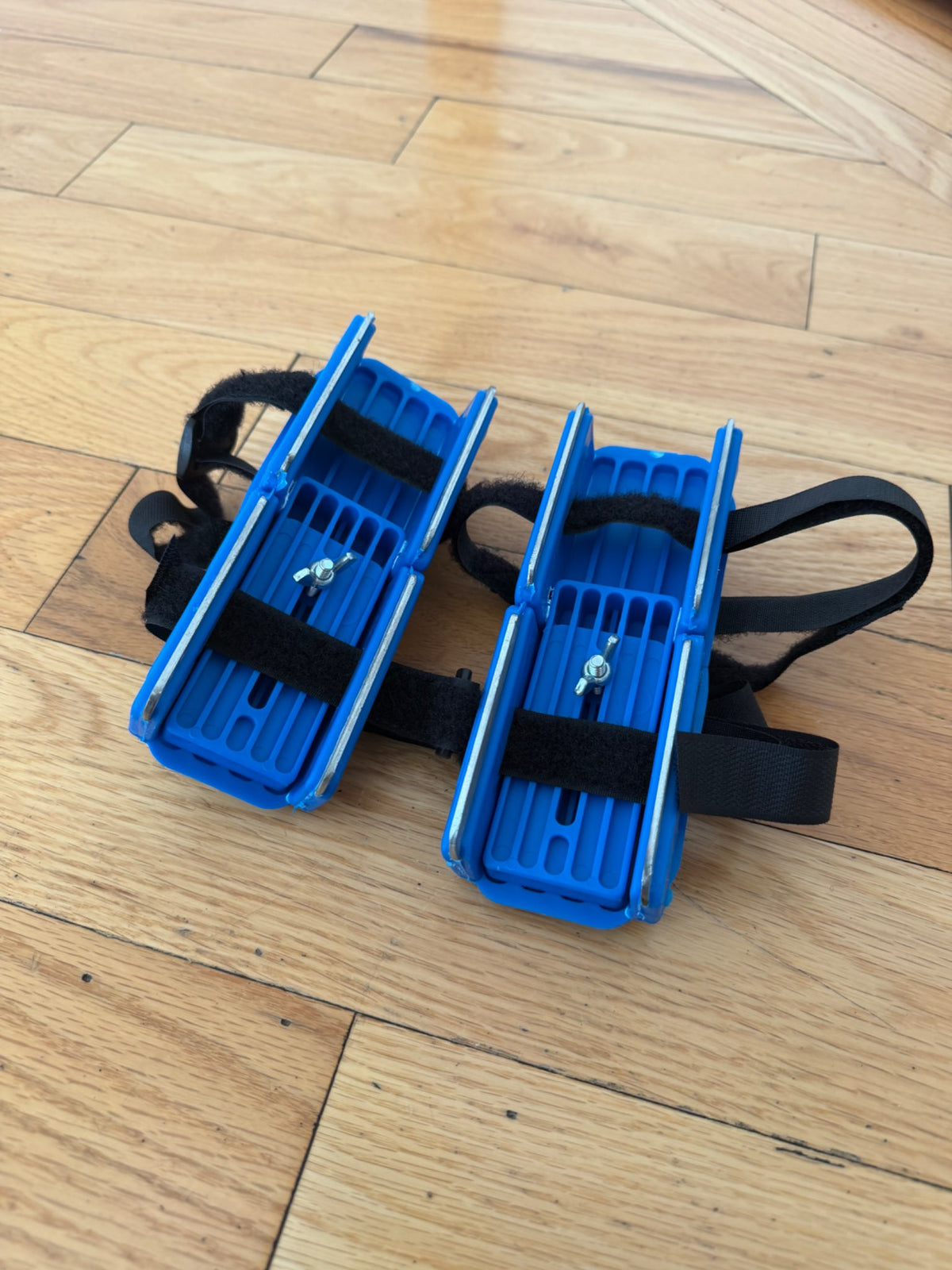 Strap Fastening Adjustable Ice Skates with Double Runner for Beginners, Shoes 7 (Walkers:12-24 mth)
