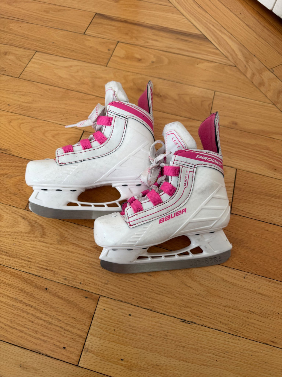 Pink/White Bauer Skates (Retail Price $75), Shoes 9 (Toddler:2-4yr)