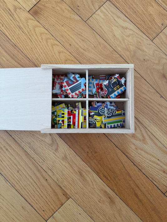 Jigsaw Puzzles in a Box