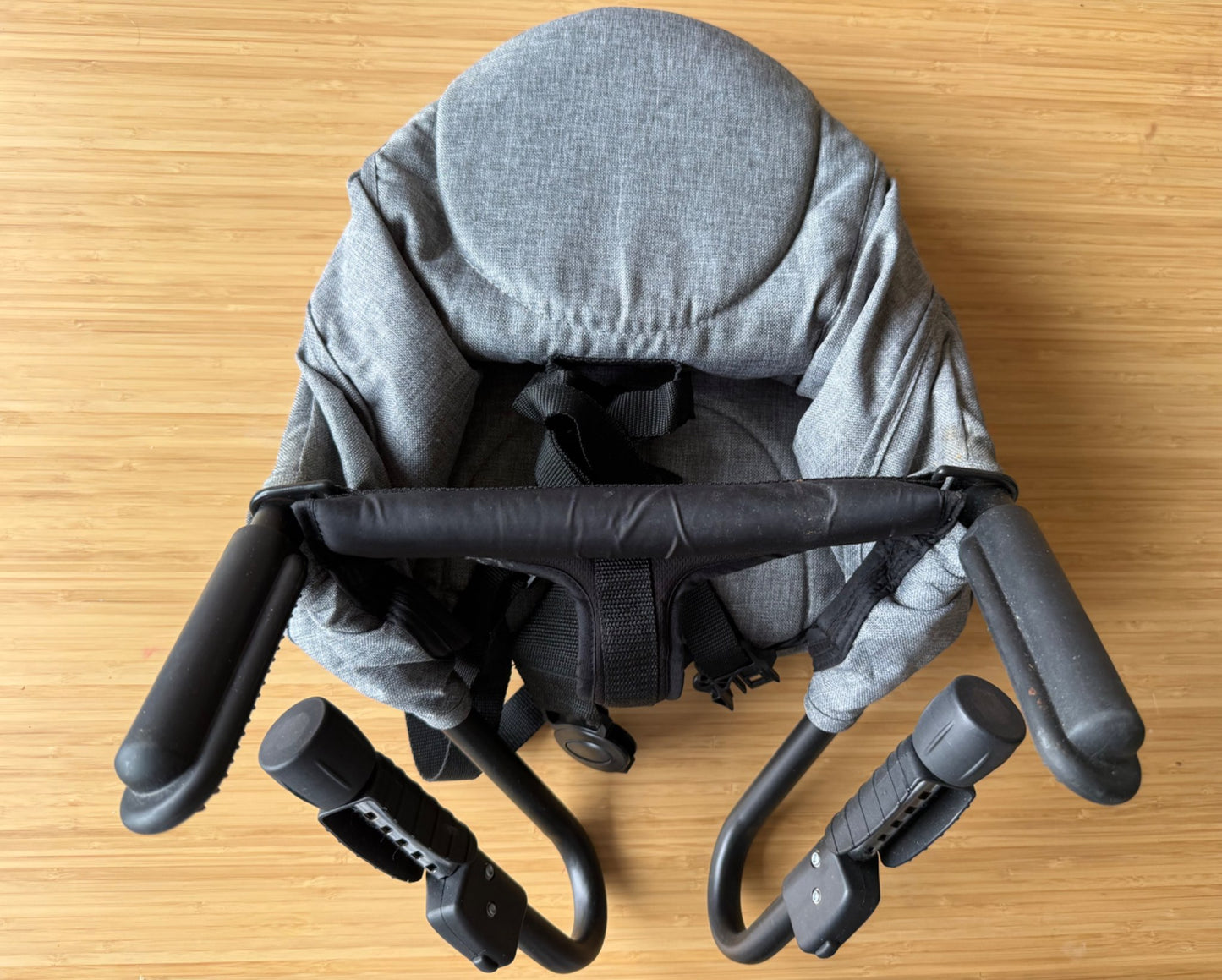 Guzzie+Guss Perch High Chair