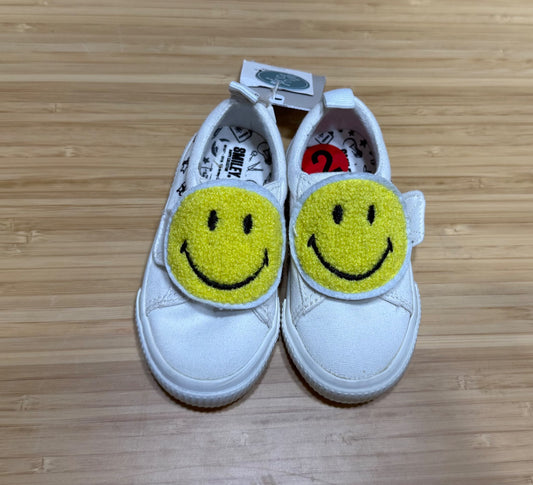 SmileyWorld Happy Face Shoes, Shoes 5 (Walkers:12-24 mth)