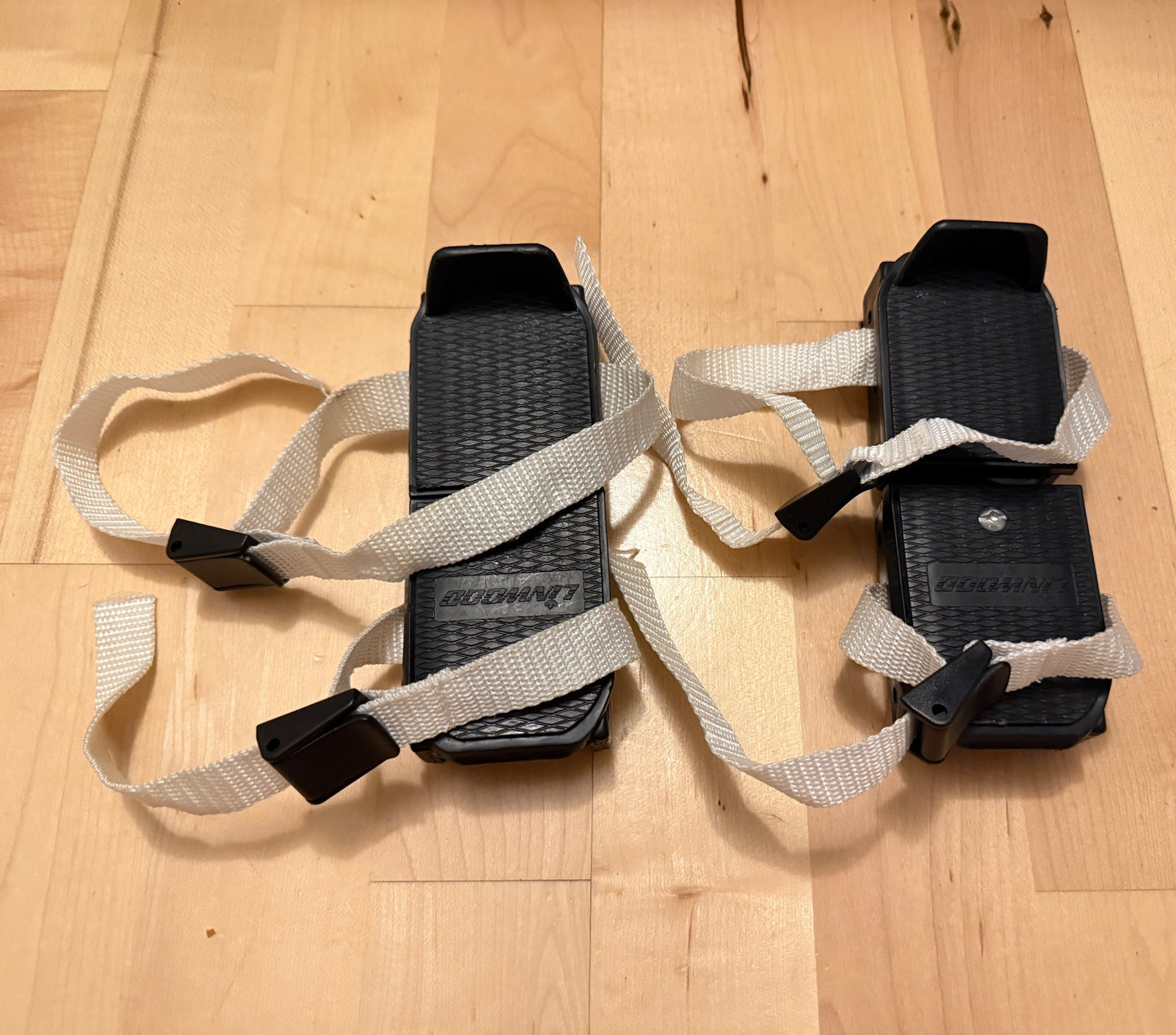 Bob Skates, Shoes 4.5 (Walkers:12-24 mth)