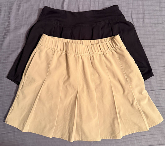 2 Abercrombie Kids Skorts Size 9/10, Kids 10 (medium)