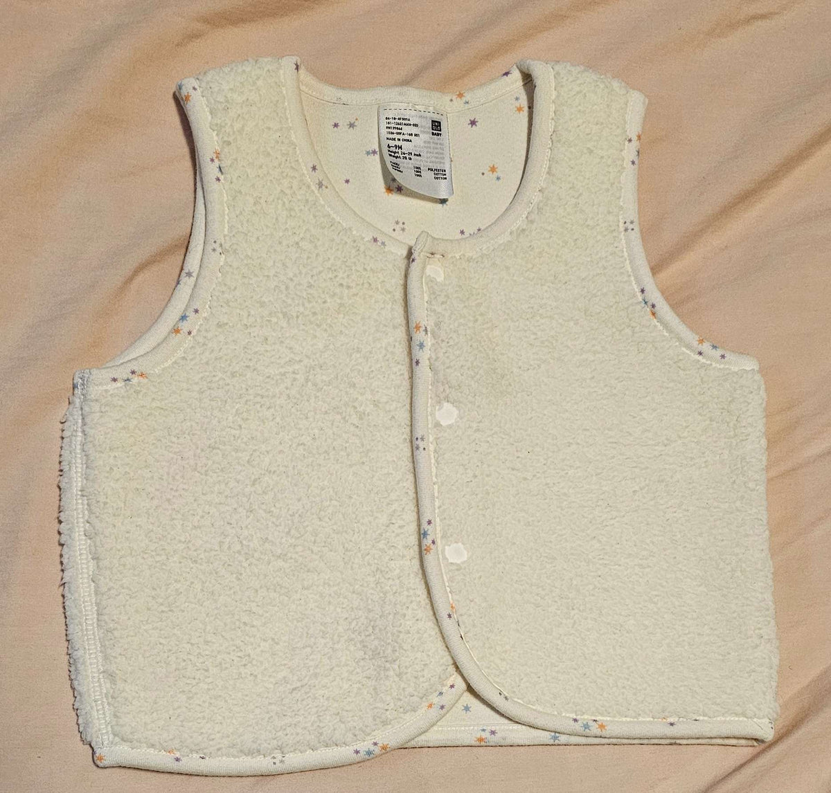 UNIQLO Baby Girls Reversible Pile-Lined Fleece Vest 6-9m, Kids 9 Month (6-9M)