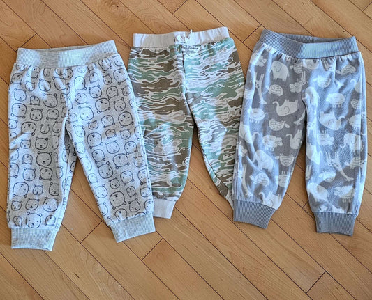 Bundle of Baby Boy Animal Print Bottoms 12m, Kids 12 Month (9-12M)