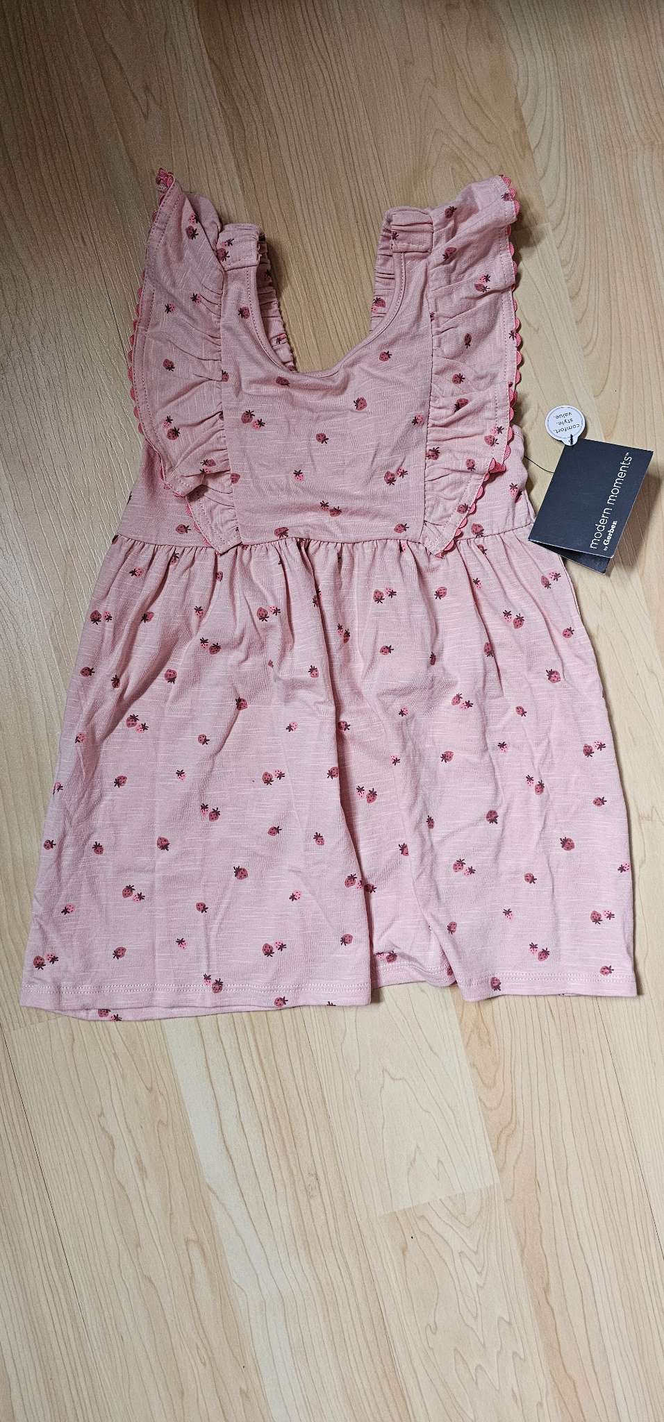[NEW] Ruffle Strawberry Dress 3T, Kids 3T